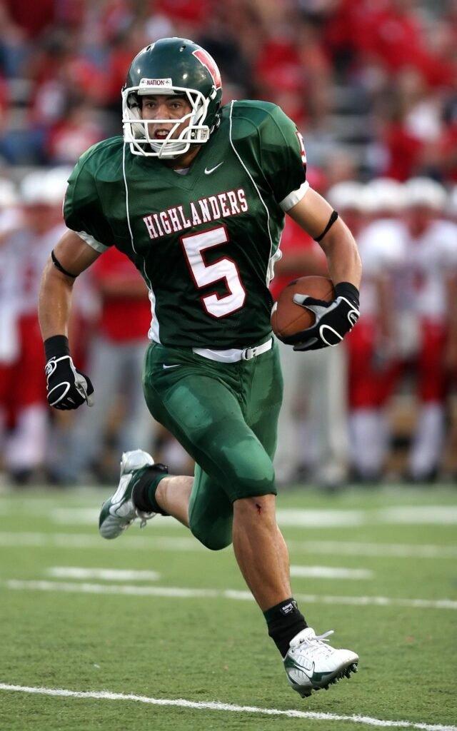 football, american football, ball carrier, runner, pigskin, high school, youth, teenager, sport, game, gridiron, american football player, helmet, athlete, competition, football helmet, green, running back, receiver, texas, texan, football, american football, american football, american football, american football, american football